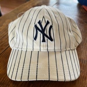 Yankees hat
